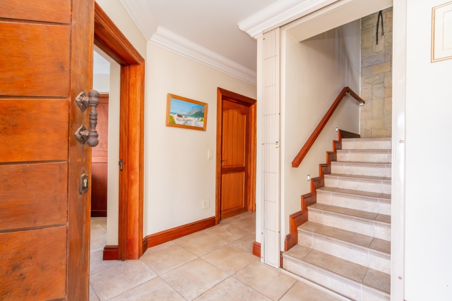 7 Bedroom Property for Sale in Myburgh Park Western Cape